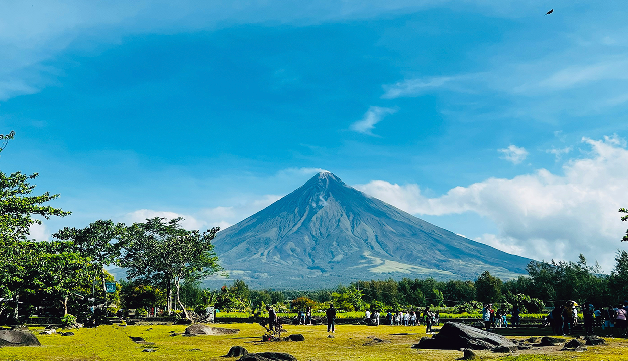 Philippines: The Beautiful Baro’t Saya